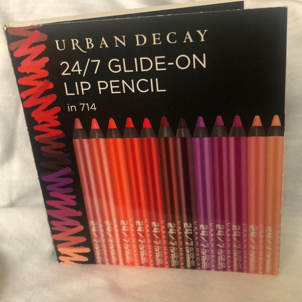 NEW Urban Decay 24/7 Glide On Lip Pencil in 714. Mega Matte Line, Define & Prime